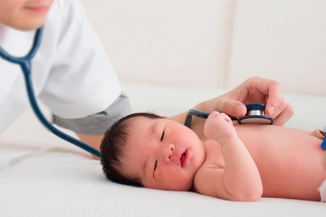 Điều trị bệnh viêm phổi ở trẻ sơ sinh như thế nào?