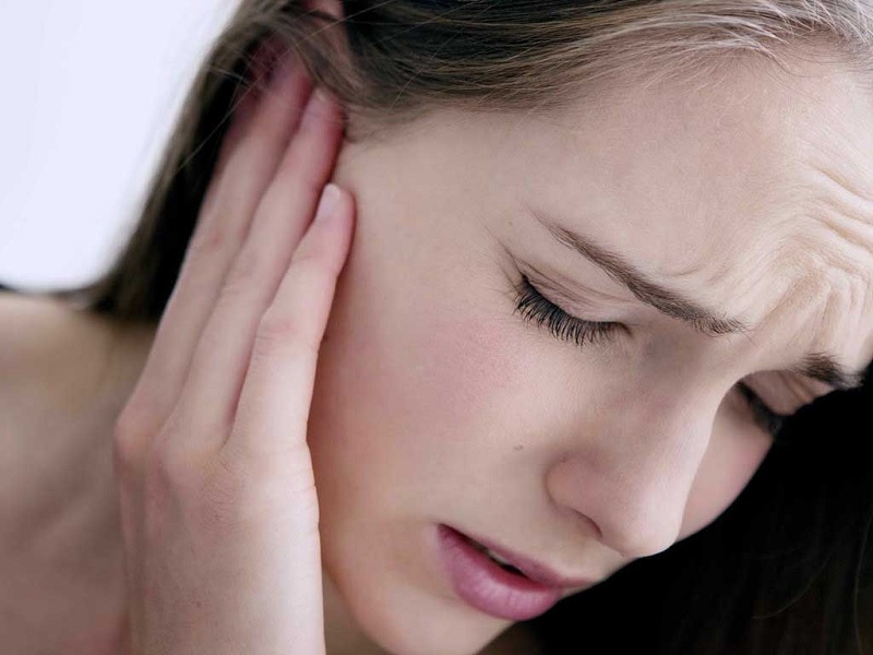 Hiểm họa khôn lường từ thói quen ngoáy tai thường xuyên